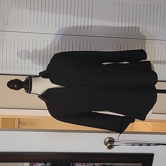 Doc & Amelia S Woman professional button-down blouse work top - Picture 2 of 11